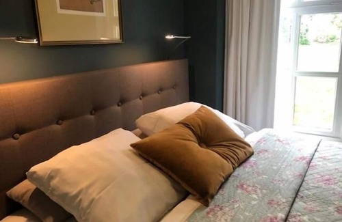 Midwolda Bed & Breakfast | Elevate Your Stay at Graanzicht B&B Apartments - 9.8 Rated!