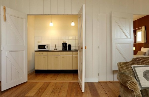 Midwolda Bed & Breakfast | Elevate Your Stay at Graanzicht B&B Apartments - 9.8 Rated!