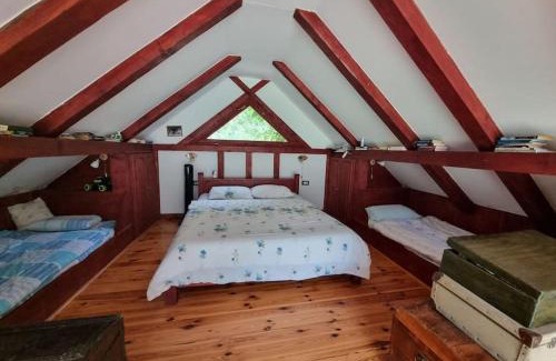 Pluzine Apartment | Pet & Child Friendly Getaway at Grab Cabin - Rated 10/10