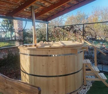 Garab Apartment | Experience Comfort at Grabensia Fogadó with Breakfast Included