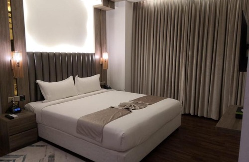 Cox's Bazar Hotel | Grace Cox Smart Hotel: Pet-Friendly with Ocean Views