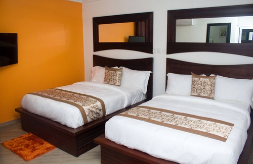 Sekondi-Takoradi Bed & Breakfast | Grace Garden Hotel: Family-Friendly Retreat with Pool & Spa