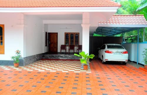Thrissur Bed & Breakfast | Budget-Friendly Grace Guest Home with Family Amenities