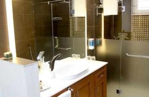 F-6 Sector Hotel | Grace Guest House: Family-Friendly Retreat with Breakfast