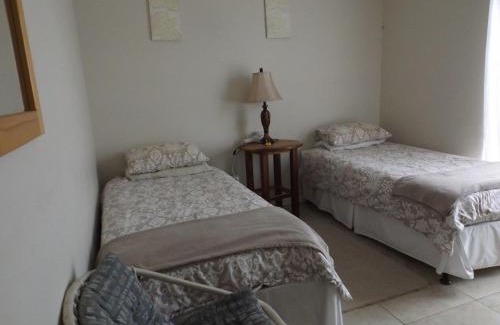 Still Bay House | Family-Friendly Grace Holiday Home with 9/10 Guest Rating