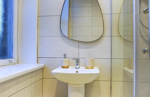 Keighley Apartment | Pet-Friendly Grace House Apartment in Yorkshire - Guest Rated 9/10