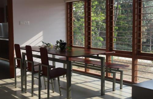 Kuttattukulam Villa | Family-Friendly Stay at Grace Villa with Great Amenities