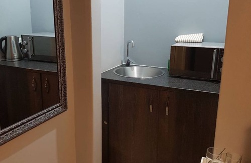 Potchefstroom Bed & Breakfast | Discover Graceland Guest House: Family-Friendly Stay