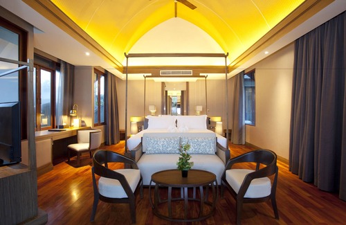 Takua Pa Resort | Beachfront Graceland Khaolak Resort: 4-Star Family Escape