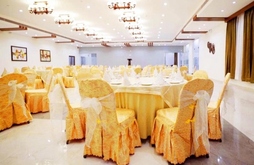 Konajhir Resort | Relax at Graces Resort: Family-Friendly with Pool Access