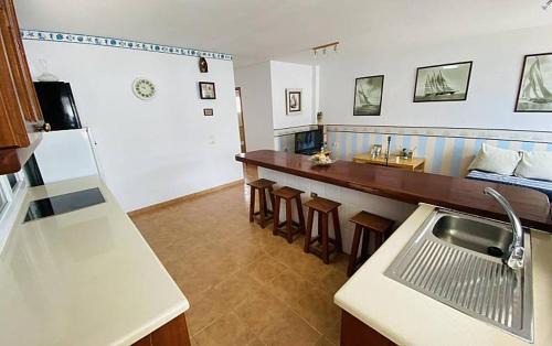 Caleta de Sebo Apartment | Family-Friendly Retreat at Gracioseros