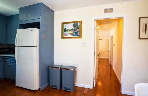 East Foothills House | Gracious Garden Suite Heated Pool + Jacuzzi