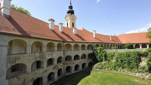 Tisina House | Discover Grad Goričko: Family-Friendly & Accessible Retreat