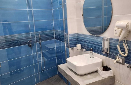 Quartieri Spagnoli House | Discover GRADINI PARTENOPEI: Spa & Family-Friendly Retreat