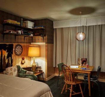 Bloomington Hotel | Pet-Friendly Graduate Bloomington: 4-Star Stay with Great Amenities