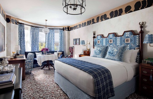 Downtown Hotel | Top-Rated Graduate New Haven: Spa, Dining & More!