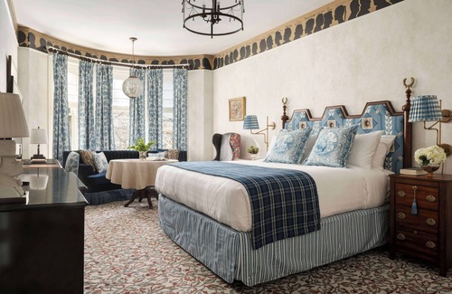 Downtown Hotel | Top-Rated Graduate New Haven: Spa, Dining & More!