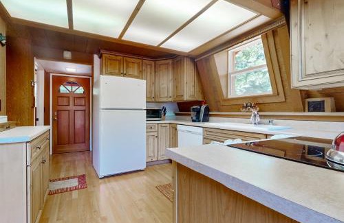 Blairsden-Graeagle House | Discover Graeagle Retreat: Family & Pet Friendly Escape