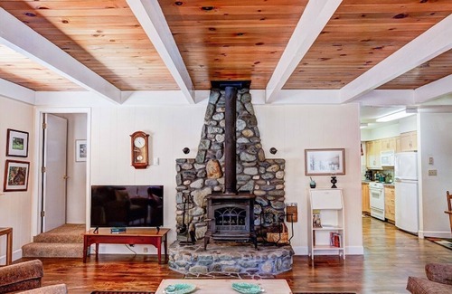 Graeagle House | Graeagle’s Hidden Gem: Family-Friendly Retreat with Pool