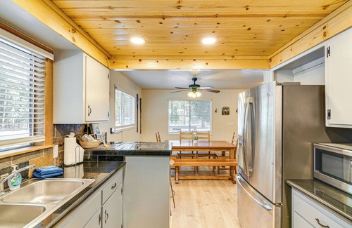 Graeagle Cottage | Graeagle Cabin Retreat with Game Room & Family Amenities