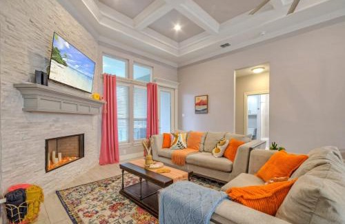 South Side House | Relax at Graford by AvantStay: Hot Tub & Mini Putt Fun