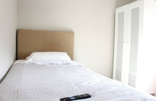 Welford Bed & Breakfast | Cozy Grafton House B&B: Family-Friendly with Breakfast Included