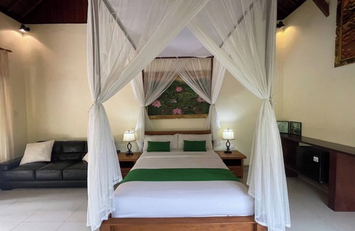 Batubulan House | Guest Rated 10/10: Graha Madesimon with Pool & Restaurant