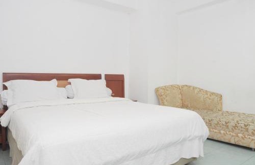 Gambir Hotel | Budget-Friendly Graha SUMSEL with Breakfast & Accessibility