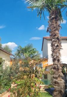Frankenheim-Lindennaundorf Apartment | Pet-Friendly Grahl's Ferienwohnung with 9.6/10 Guest Rating