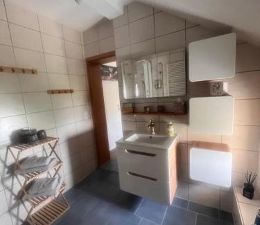 Frankenheim-Lindennaundorf Apartment | Pet-Friendly Grahl's Ferienwohnung with 9.6/10 Guest Rating
