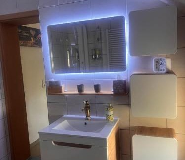 Frankenheim-Lindennaundorf Apartment | Pet-Friendly Grahl's Ferienwohnung with 9.6/10 Guest Rating
