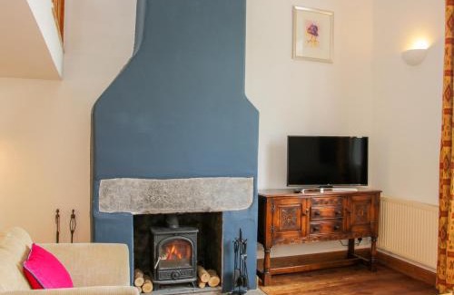 Longford House | Pet-Friendly Graig Gwyn Cottage: 4-Star Retreat Rated 9/10