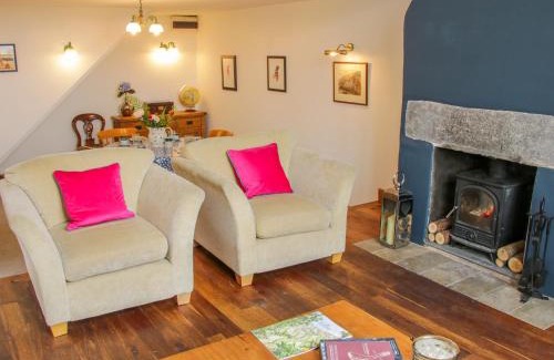 Longford House | Pet-Friendly Graig Gwyn Cottage: 4-Star Retreat Rated 9/10