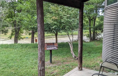Orange Prairie Cottage | Comfortable Grain Bin Cottage 10 with Family-Friendly Amenities