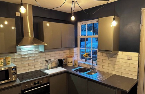 Hull Old Town House | Inviting Four Bedroom Home in Hull's Vibrant Old Town