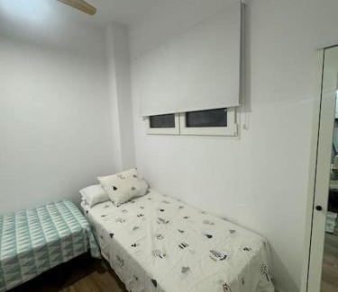 Nou Moles Apartment | Gran apartamento a pie de calle