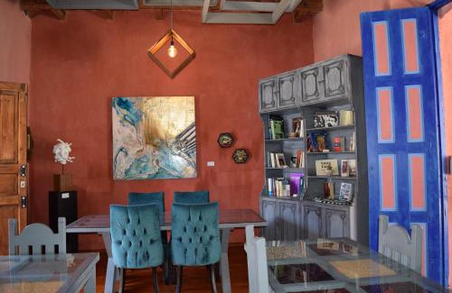 De Mexicanos Hotel | Experience Gran Barrio: Family-Friendly with Breakfast Included