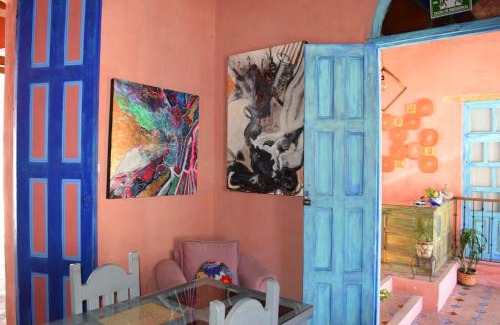 De Mexicanos Hotel | Experience Gran Barrio: Family-Friendly with Breakfast Included