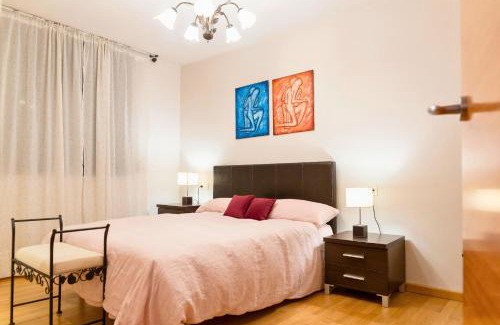 La Cortinada Apartment | AndBnB: Family-Friendly 3-Bedroom with Terrace & Parking
