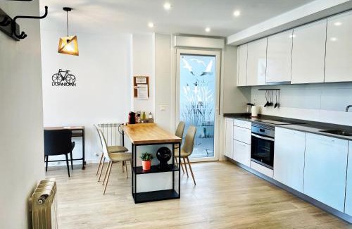Barakaldo Apartment | Exceptional Gran Bilbao XI: Family-Friendly & Accessible Stay