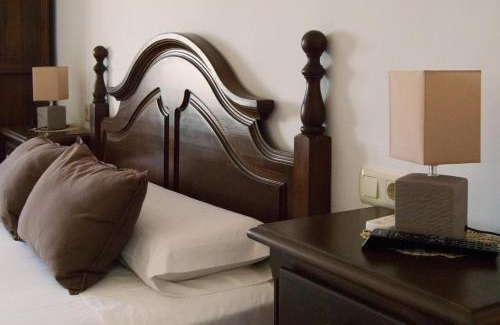 Arenales de San Gregorio House | Discover Gran Casa Rural La Vendimia: Top-Rated Family Retreat