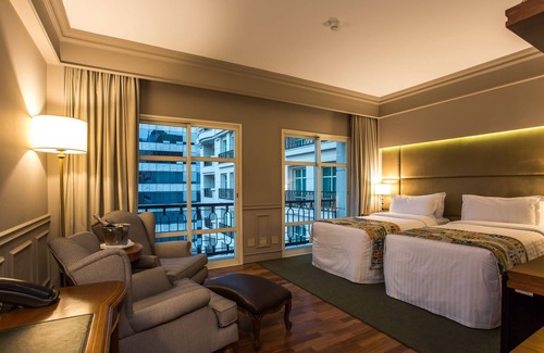 Brooklin Novo Hotel | Explore Gran Estanplaza Berrini: 5-Star Spa & Pool Retreat