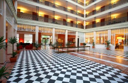 Alange Hotel | Premium Getaway at Gran Hotel Aqualange - Balneario de Alange