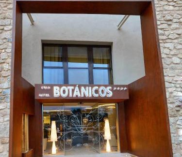 Teruel Hotel | Explore Gran Hotel Botánicos: 4-Star Family-Friendly Retreat