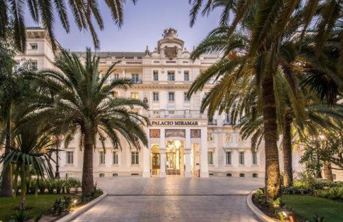 La Malagueta Hotel | Elegant Gran Hotel Miramar GL: Oceanfront Bliss with Spa