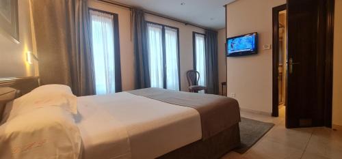 Llanes Hotel | Discover Gran Hotel Paraiso: Family-Friendly with Top Amenities