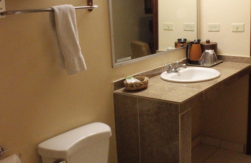 La Ceiba Hotel | Discover Gran Hotel Paris: Family-Friendly with Spa & Pool