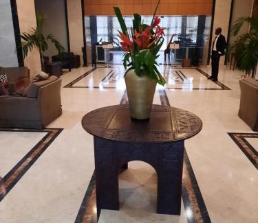 Bamako Hotel | Elegant GRANADA l'Amitié with Pool and Hot Tub Access