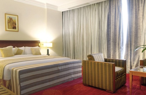 Bamako Hotel | Experience Granada l'Amitié: 5-Star Spa and Pool Retreat
