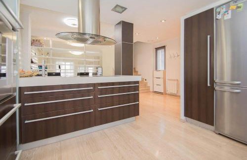 Otura Villa | Relax at Granada-otura: Golf Villa with Ocean Views